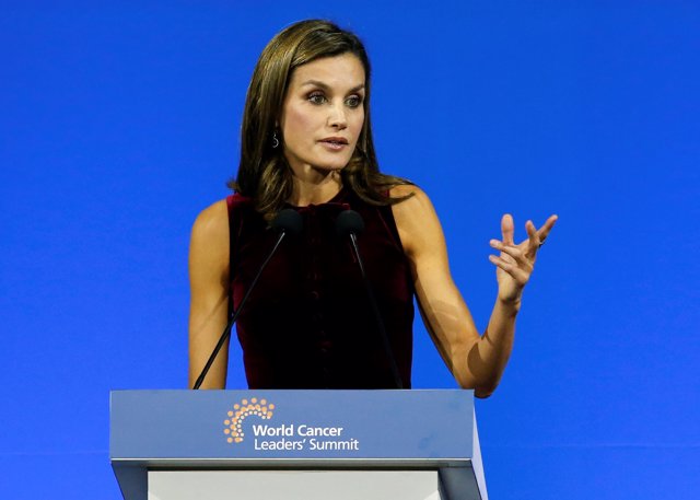 Spain's Queen Letizia Ortiz gives a speech during the closing ceremony of the Wo