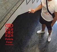 Detenido por rayar y quemar la pared de un portal en Burlada