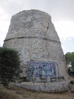 Torre de Capdepera en abandono