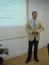 Salud mantiene que los hospitales de Granada tendrán cuatro aceleradores de última generación en atención al cáncer