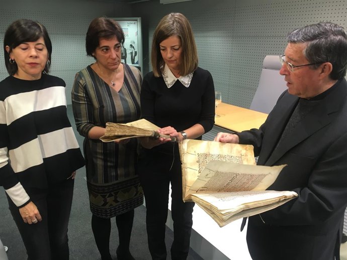 Matías Vicario presenta los volúmenes. 