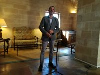 Barceló reitera que Carbonell ha puesto su cargo a disposición y dice que se asumirán responsabilidades si es necesario