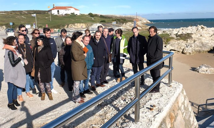 Visita a las obras de accesibilidad en la Virgen del Mar