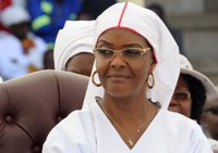 Un representante del partido gubernamental dice que Grace Mugabe ya no está en Zimbabue