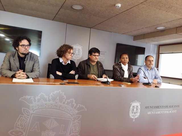 De izq a dcha: Simón, Moreno, Pavón, Angulo y Domínguez