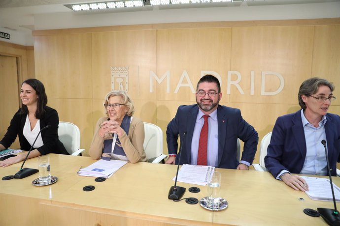 Manuela Carmena, Rita Maestre, Marta Higueras y Carlos Sánchez Mato