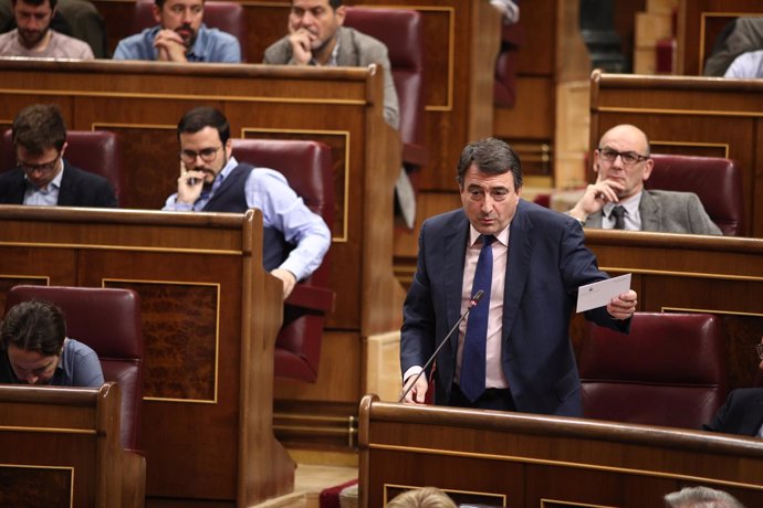 Aitor Esteban en la sesión de control al Gobierno en el Congreso