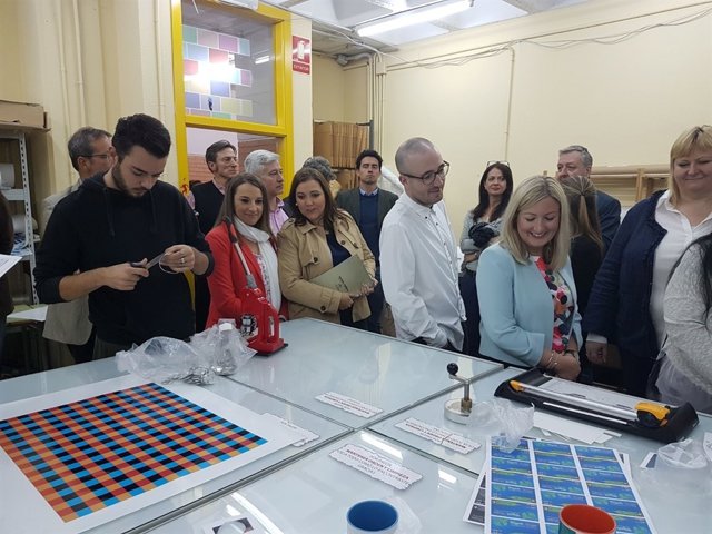 Carrillo (centro) y Ruiz (izda.) en una de las visitas