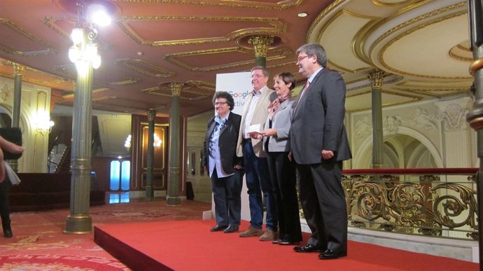                                Premio Google Actívate