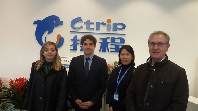 Colomer  se reúne con Caissa y Ctrip