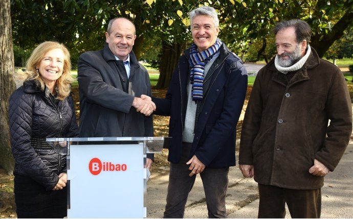 Firma de la adhesión del parque de Doña Casilda