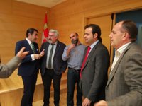 Incendios.-La oposición pide mejoras del operativo y acepta dialogar, con "líneas rojas" de PSOE y exigencias de Podemos