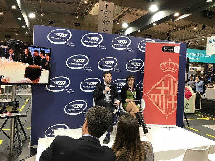 Jeff Merrit y Mercedes Vidal