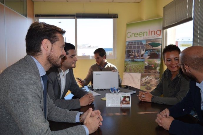 La Junta visita la empresa Greening