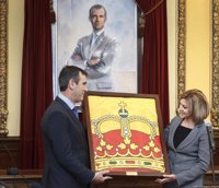 Cospedal elogia la bandera como "símbolo de unidad y fortaleza" dentro del marco de la UE