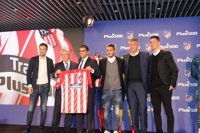 El Atlético de Madrid renueva su patrocinio con Plus 500 hasta 2021