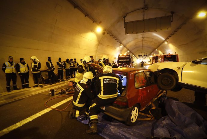 Simulacro en el tunel de Liédena de la Autovía del Pirineo