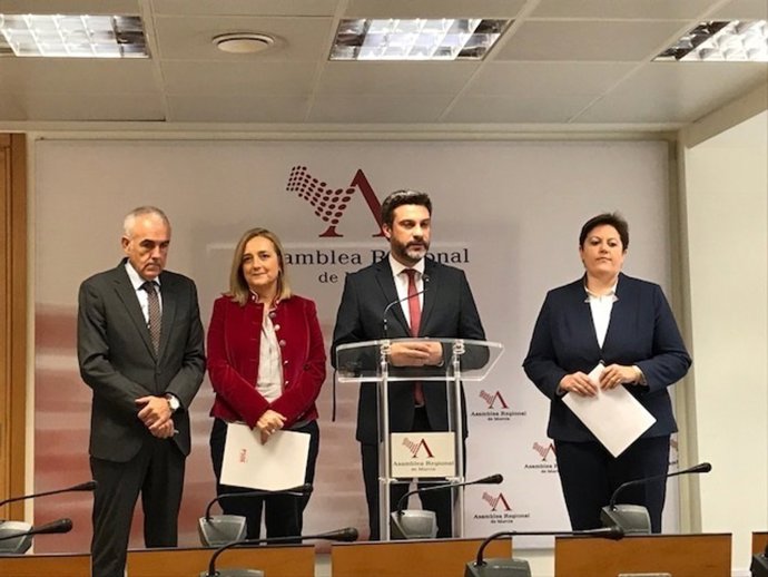 Joaquín López en el centro de la imagen