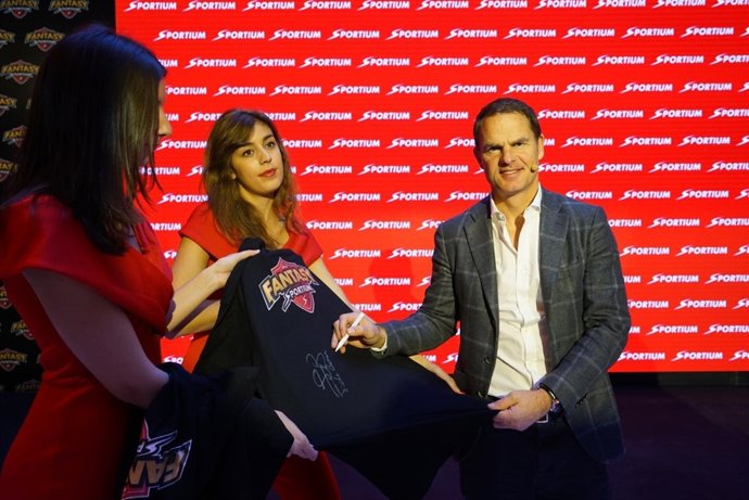 Frank De Boer en un acto con Sportium