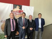 Agricultura insta al sector de la cebolla de C-LM a unirse para comercializar en común como hace el sector del vino