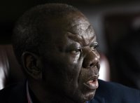El opositor Tsvangirai pide la dimisión de Mugabe "por el bien del pueblo" zimbabuense