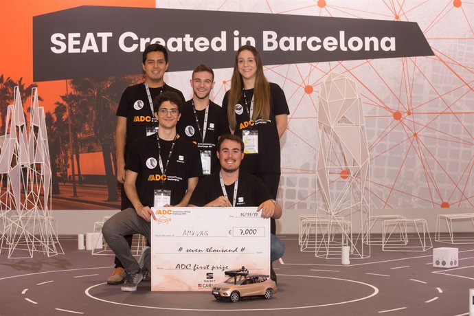 Equipo de la UVA ganador del Seat Autonomous Driving Challenge