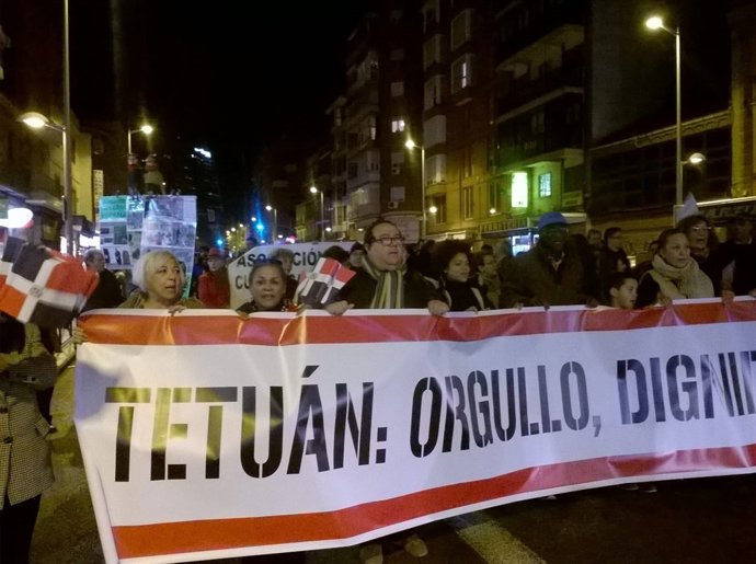 Vecinos de Tetuán en una concentración