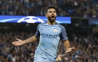 Agüero dice que está "bien" para jugar tras sufrir un desmayo en el amistoso de Argentina