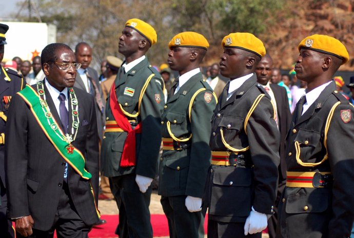 Robert Mugabe durante un acto del Día de los Héroes
