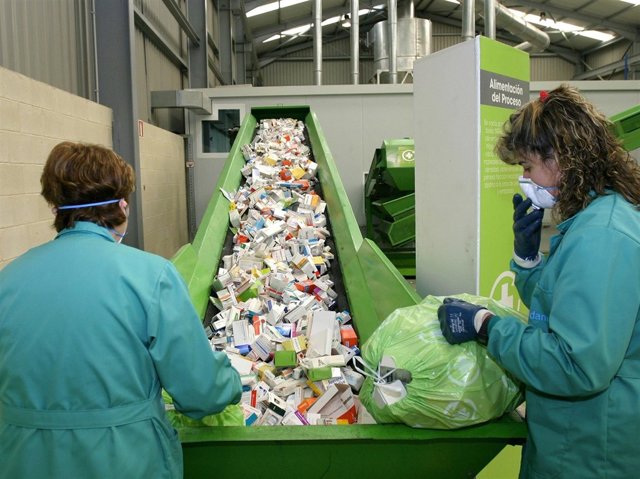 Reciclaje De Medicamentos Y Fármacos