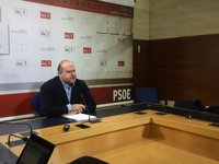 PSOE destaca la "valía" de Llorente y dice que el PP le crítica para "tratar de desestabilizar el pacto de investidura"
