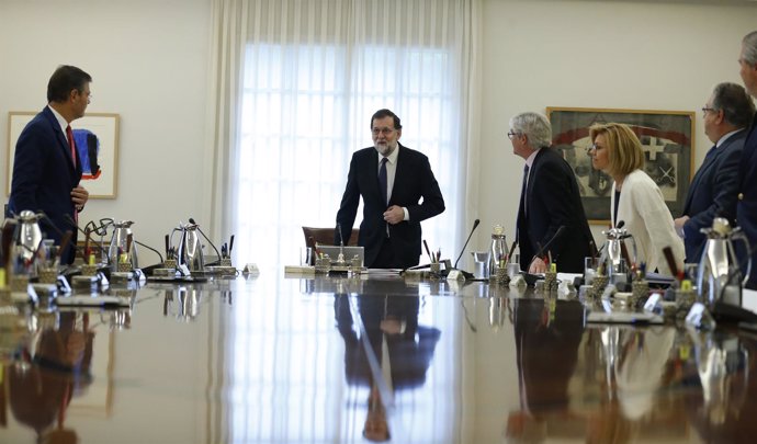 Rajoy preside el Consejo de Ministros para activar el artículo 155 en Cataluña