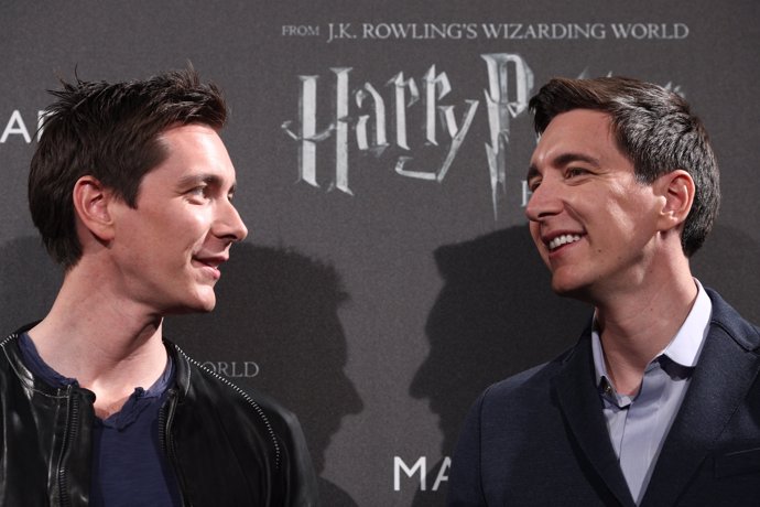 Los actores de la película Harry Potter James y Oliver Phelps