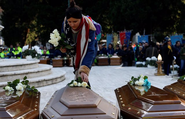 Funeral en Salerno por 26 nigerianas muertas en el Mediterráneo
