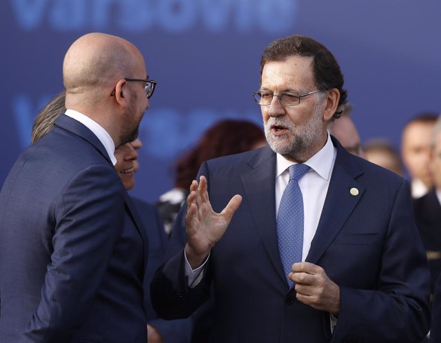 Mariano Rajoy con el primer ministro belga Charles Michel