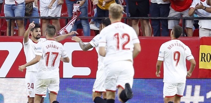 El Sevilla golea al Eibar antes de Anfield
