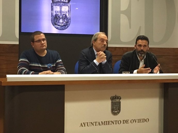 Diego Valiño, Wenceslao López y Ricardo Fernández (PSOE) 