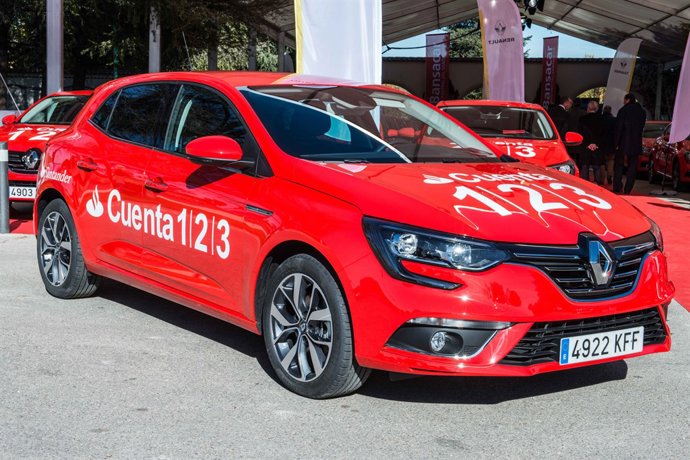 Renault entrega al Banco Santander las primeras 40 unidades de una flota de 750 