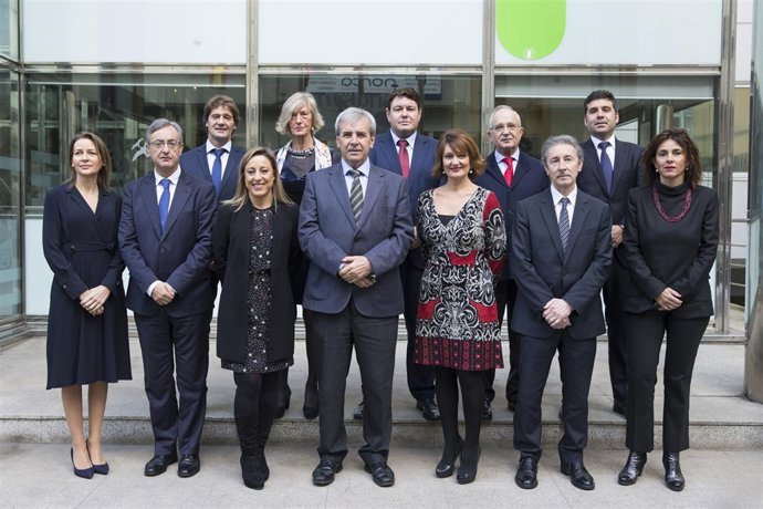 De la Sierra con su equipo 