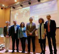 El consejero de Sanidad apuesta por unidades del dolor "multidisciplinares"