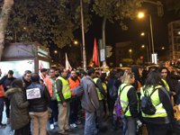 Vecinos de Leganés recorren a pie 8 kms en una marcha nocturna desde Atocha para pedir cambio de cabecera de búhos