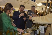 El consejero de Agricultura y la alcaldesa de Córdoba visitan BIOCórdoba en su jornada de clausura