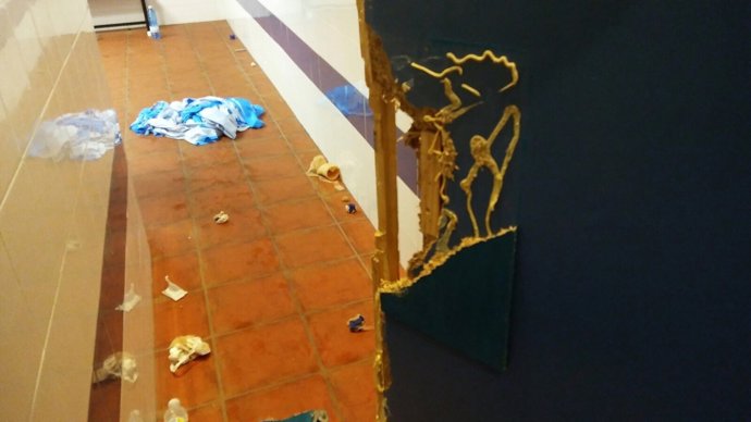 Destrozos en vestuarios de La Salobreja, en Jaén