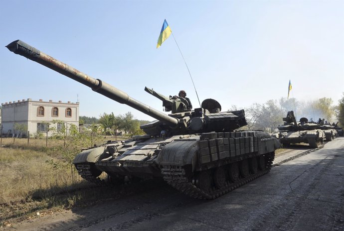 Tanques del Ejército ucraniano en Lugansk