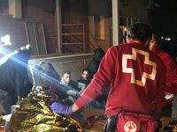 Rescatan a 12 inmigrantes llegados en patera al puerto de Alicante y a otros ocho en tierra