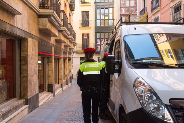 Policías municipales en Bilbao