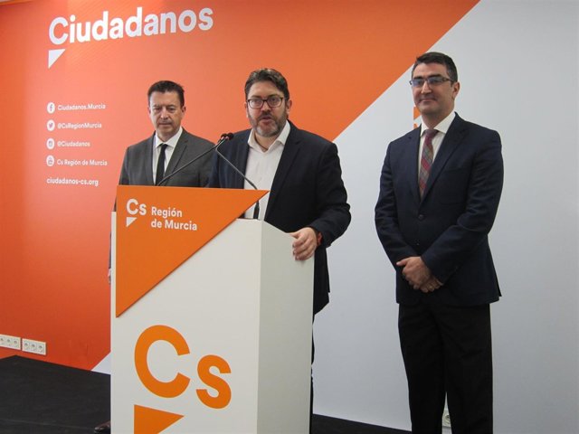  Rued Ad Eprensa Cs Con Miguel Sánchez A La Cabeza                             
