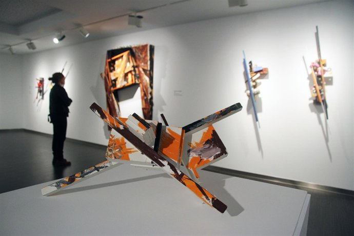 Exposición de Paco Cabella en la sala Unicaja Siglo de Málaga 