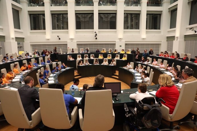 Pleno infantil en el Palacio de Cibeles