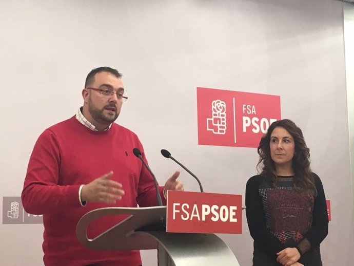 El secretario general de la Federación Socialista Asturiana, Adrián Barbón
